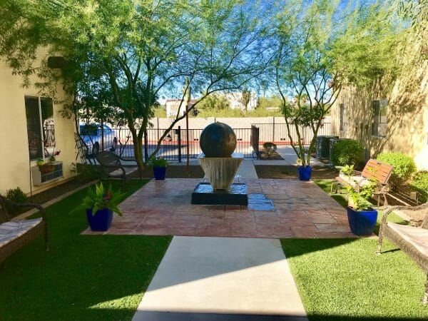 Community courtyard at Visions Assisted Living at Apache Junction