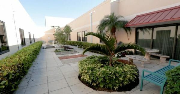 Encompass Health Rehabilitation Hospital of Miami courtyard