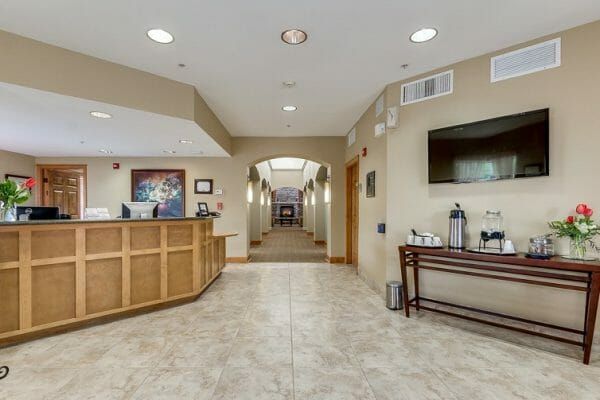 Reception desk and lobby at Hawthorn Court at Ahwatukee