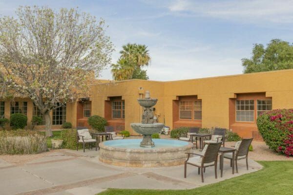 Outdoor courtyard and large water fountain at Chandler Health Care