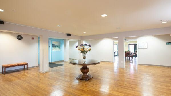 Sandston Plateau Senior Retirement Community foyer and shared space