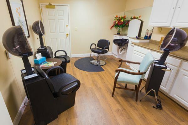 Brookdale Colonial Heights Salon