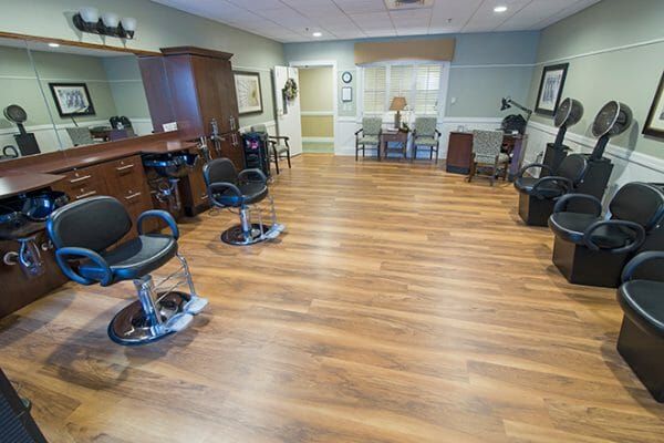 Brookdale Lake Orienta's on-site beauty salon