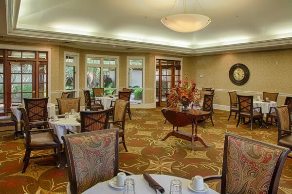 Community dining room in The Brennity at Fairhope