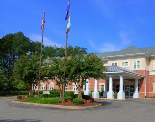 Charter Senior Living of Williamsburg building front and entrance