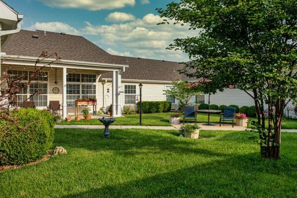 Lawn and walking paths at Alderbrook Village Assisted Living