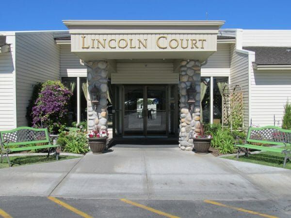 Lincoln Court Main