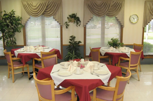 Miller's Merry Manor Wakarusa Dining