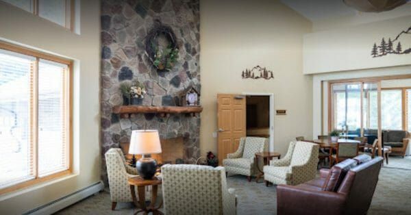 Rose Arbor and Wildflower Lodge Lounge