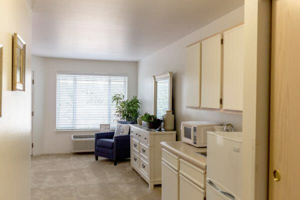 Model Studio Apartment with Kitchenette View at Solstice at Bakersfield