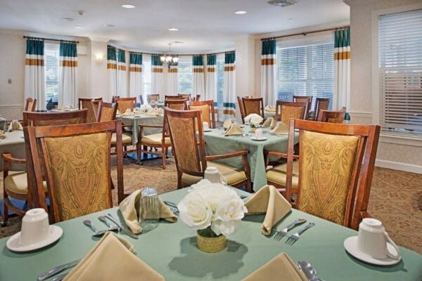 Sunrise of Old Tappan Dining Rm