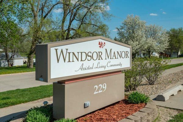 Windsor Manor at Grinnell Sign
