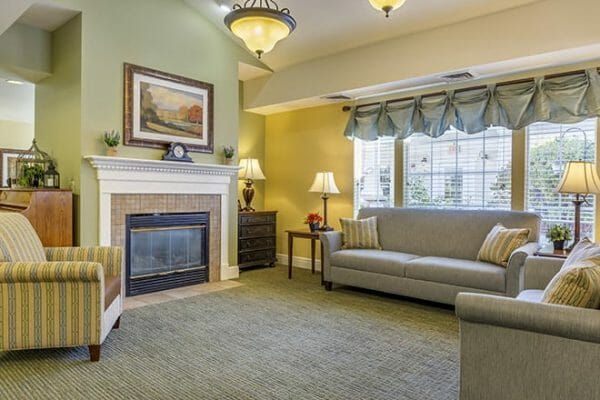Common living area in Brookdale Highlands Ranch