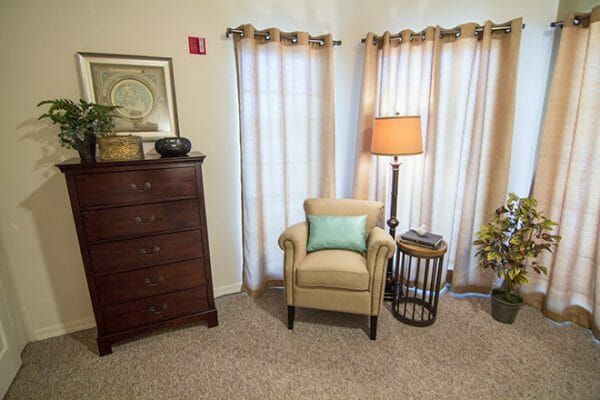 Apartment living room in Brookdale Tanque Verde