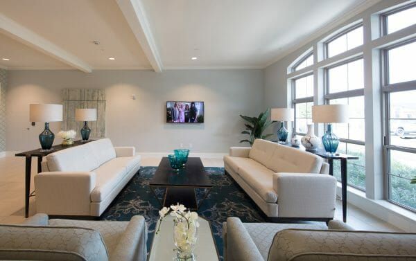 Resident lounge area in Seabrook Pointe