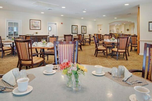 Resident Dining Area at Sunrise at La Costa