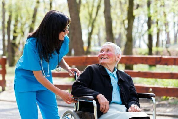 5 Services Home Care Aides Can Provide Besides Basic Health Care